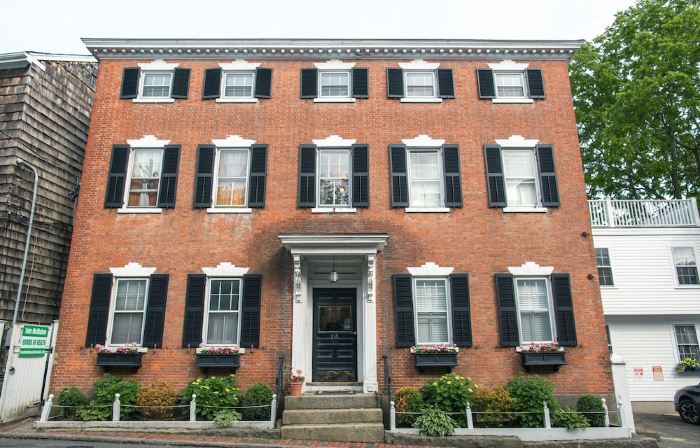 ♥ Historic Studio Minutes to Salem+Beaches Old Town Marblehead Private Parking ♥