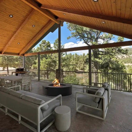 Canyon-View Retreat Minutes from Zion with Hot Tub, Game Room & Chef’s Kitchen