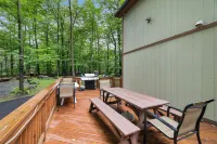 Pocono Chalet-Style Cabin in Arrowhead Lake! Community Fees Included!