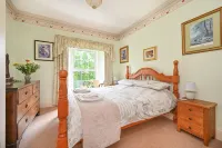 Fowey Apartment With Outdoor Pool And Gardens In Historic Mansion House