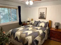 Stunning, Cozy Lake House with 680 feet of shoreline