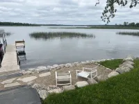 Perfect lake home for a family get away - Only 1 hour from metro