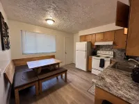 Cozy Corner at College Center of Town Sleeps 4