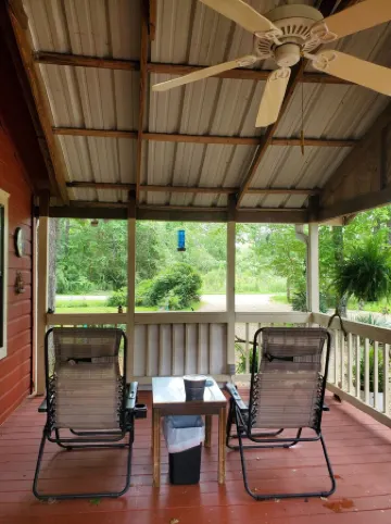 Cabin Like Setting on Secluded Wooded Property 5 Minutes from Caddo Lake