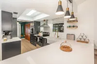 Remodeled Downtown Orlando Oasis! Remodeled Home! Close to Disney, Universal! Hotel a Orange County