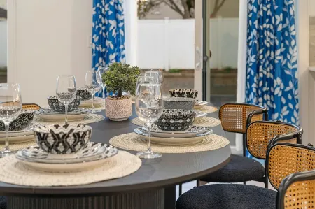 Villa in Boston 6BR 5.5 Bath-IGLOO, Arcade, Parking,Game Room,EV Отели рядом со станцией Брендейс / Робертс