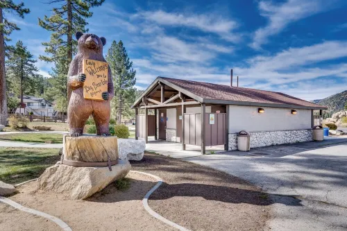 Storybook Lake Cottage - 12 min walk to Village