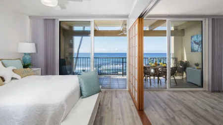 Right On the Water, Stunning Ocean views and Sunsets, AC, Elevator, Pool