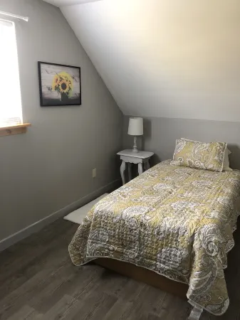 Sweet Escape Cottage on River