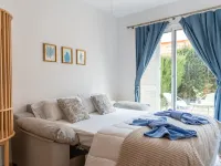 Canción de mar Hotels in Creixell