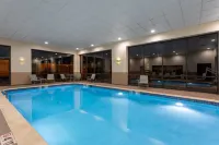 Hampton Inn Bedford - Pools
