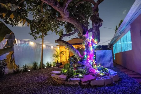 Hidden Gem in Cutler Bay-Cozy 1BR Retreat Near It All w/Fast Wi-Fi & Parking!