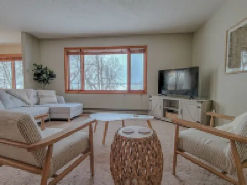 Breezy Hills - unit 2; Lake Bemidji, King bd, Kayaks, PB Trail! Hotels in Bemidji