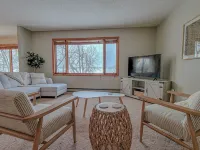 Breezy Hills - unit 2; Lake Bemidji, King bd, Kayaks, PB Trail! 伯米吉住宿飯店