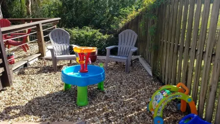 Beautiful 2500sqft Palm Harbor Home 5 miles from Beach