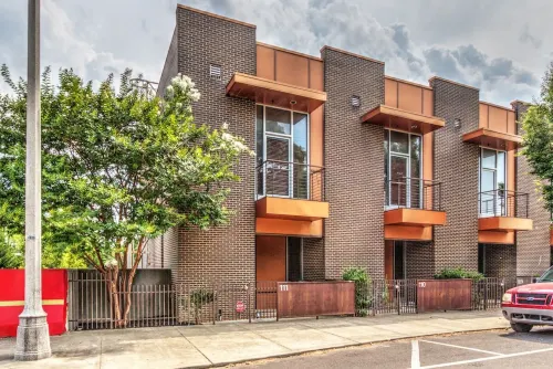 2 bedroom / 2.5 bath Memphis Condo - Prime Downtown Location! Newly Renovated