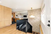 PRIDE ROCK Luxury Retreat