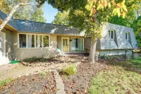 Chain of Lakes Escape with Hot Tub & River Access!