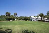 A Glimpse of Heaven in Carillon Beach! Steps to Beach w/ Complimentary Loungers!