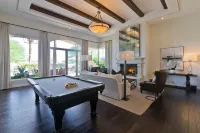 Stunning PGA West Home with Privacy and Lake Views on Greg Norman Course Hotels in La Quinta