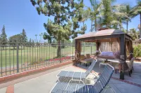 Beautiful vacation home near Disneyland Hotels in Tustin
