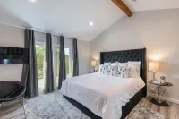 New Winter Rates! Large Home & Gorgeous Vineyard Views & Private Pool & Hot Tub - Private Pool