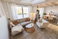 Newly built vacation home with many highlights (sauna, fireplace and first lake location) Hotels in Nordhorn