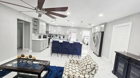 Royal Paradise Vacation Home