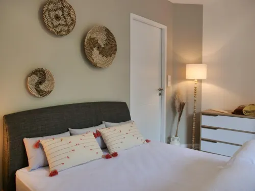 Apt. 50m du Port de Plaisance, Parking & Ascenseur