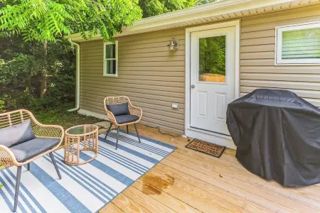 Near Lanc Attractions + Toy Room