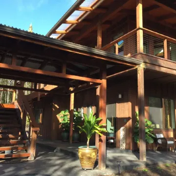 Volcano Forest House next to Volcano National Park