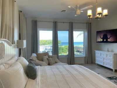 Oceanfront Paradise. Palm Trees, Hammocks, Heated Pool
