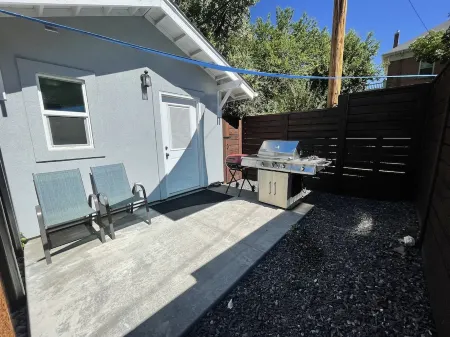 Cozy Downtown Home 🏘 Отели рядом с достопримечательностью «Casper Events Center»