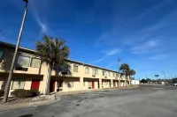 Guest Cottage & Suites by OYO Brunswick-Golden Isles