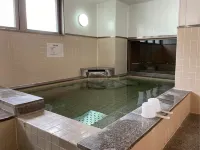 四日市療愈飯店 - 停車場