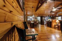 Trails End Lodge 5 Br Cabin in Morganton with AC, WiFi, Hot Tub