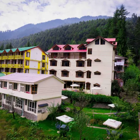 Sparsh Resort, A Boutique Stay - Just 2Kms Uphill from Mall Road, Near Old Manali