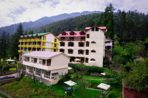Sparsh Resort, A Boutique Stay - Just 2Kms Uphill from Mall Road, Near Old Manali
