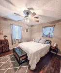 Cozy Lakehouse – Game Room, Pet-Friendly, Near Boatramp, 3-Season Room! Hotels near Lee's Ford Resort Marina