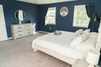 NEW! Farmhouse- Backyard of Shenandoah Nat'l Park