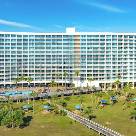 Three bed room, beach- front  end unit with magnificent views, on the11 floor.
