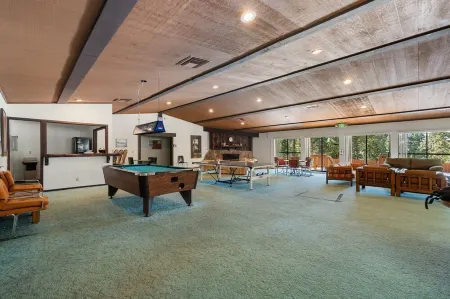 Private/Cozy Family Friendly Kings Beach Retreat Отели в г. Тахо Виста