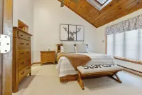 North Conway Getaway! Stonehurst Village Condo - 2,500 Sq. Ft
