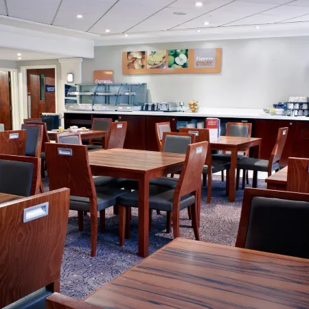 Holiday Inn Express LEEDS - EAST by IHG