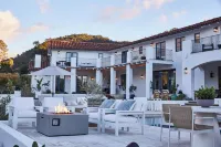 Ojai Luxury 6.5 Miles to Ojai, Pool, Spa,Yoga Dome, Pickle Ball, Magical Gardens