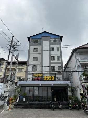 Hotel 9999 Отели рядом с достопримечательностью «University of Management and Economic»