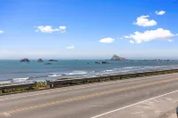 Brand new oceanfront home with amazing views!