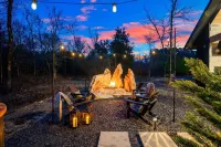 Wellness Cabin Retreat: Hot Tub, Cold Plunge. Close to Casino & State Park/Lake