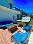 NEW! Hot Tub! Short Walk to Sheridan Beach. Free Parking!