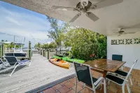 Our Waterfront Home Is All Ready Just For You! Hotel a Holmes Beach